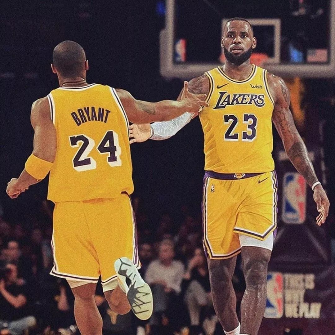 他真把足球踢成艺术了（他用脚步谱写足球的艺术）