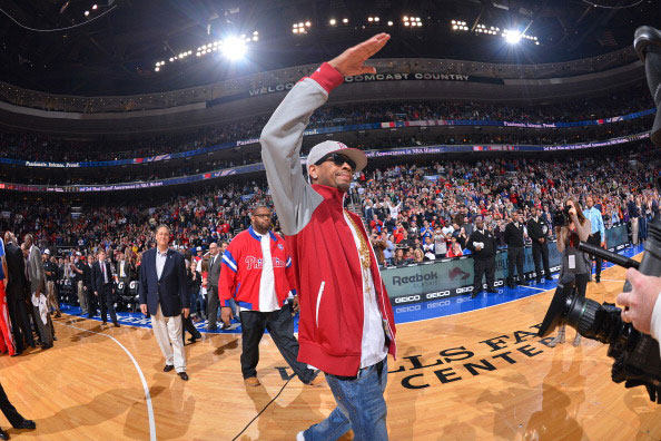 比利亚雷亚尔3-2皇家社会，莫莱罗梅开二度，阿约塞-佩雷斯建功（比利亚雷亚尔3-2力克皇家社会：莫莱罗双响，阿约塞-佩雷斯破门）