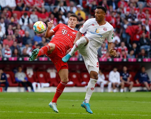 半场战报：都灵2-2比萨，切-亚当斯、乔瓦尼-西蒙尼破门，莫雷奥两球（上半场战况：都灵2-2比萨，切-亚当斯、乔瓦尼-西蒙尼破门，莫雷奥梅开二度）