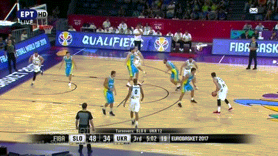 刘建宏：邵佳一已经表现出了一个现代教练的风度和气质（刘建宏：邵佳一已展现出现代教练的风范与气质）