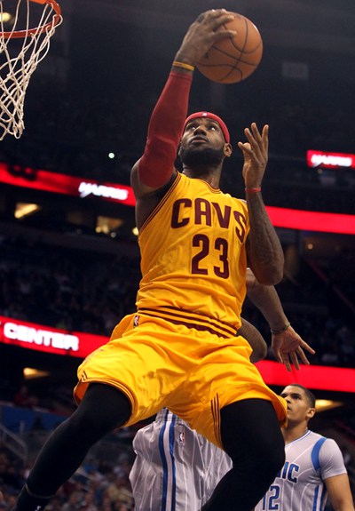 巴萨门将之殇！加西亚难解防线困局 半数比赛落后成隐患（巴萨防线拉响警报：加西亚难稳局，半数场次落后成隐忧）