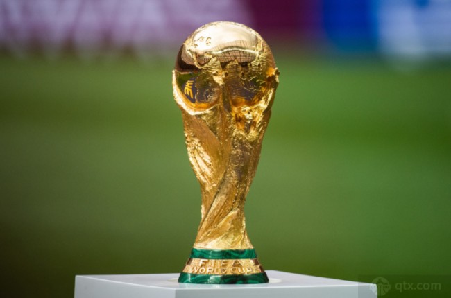 队报：巴黎在考虑引进一名右路后防多面手，有意埃里克-加西亚（队报：巴黎瞄准右路防线多面手，目标埃里克-加西亚）