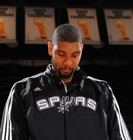 郭艾伦时隔325天重返CBA赛场（郭艾伦阔别325天再度登上CBA赛场）