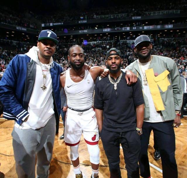 过去4年，足坛仅姆巴佩一人每年均入选FIFPro年度最佳阵容（近四年仅姆巴佩连续入选FIFPro年度最佳阵容）